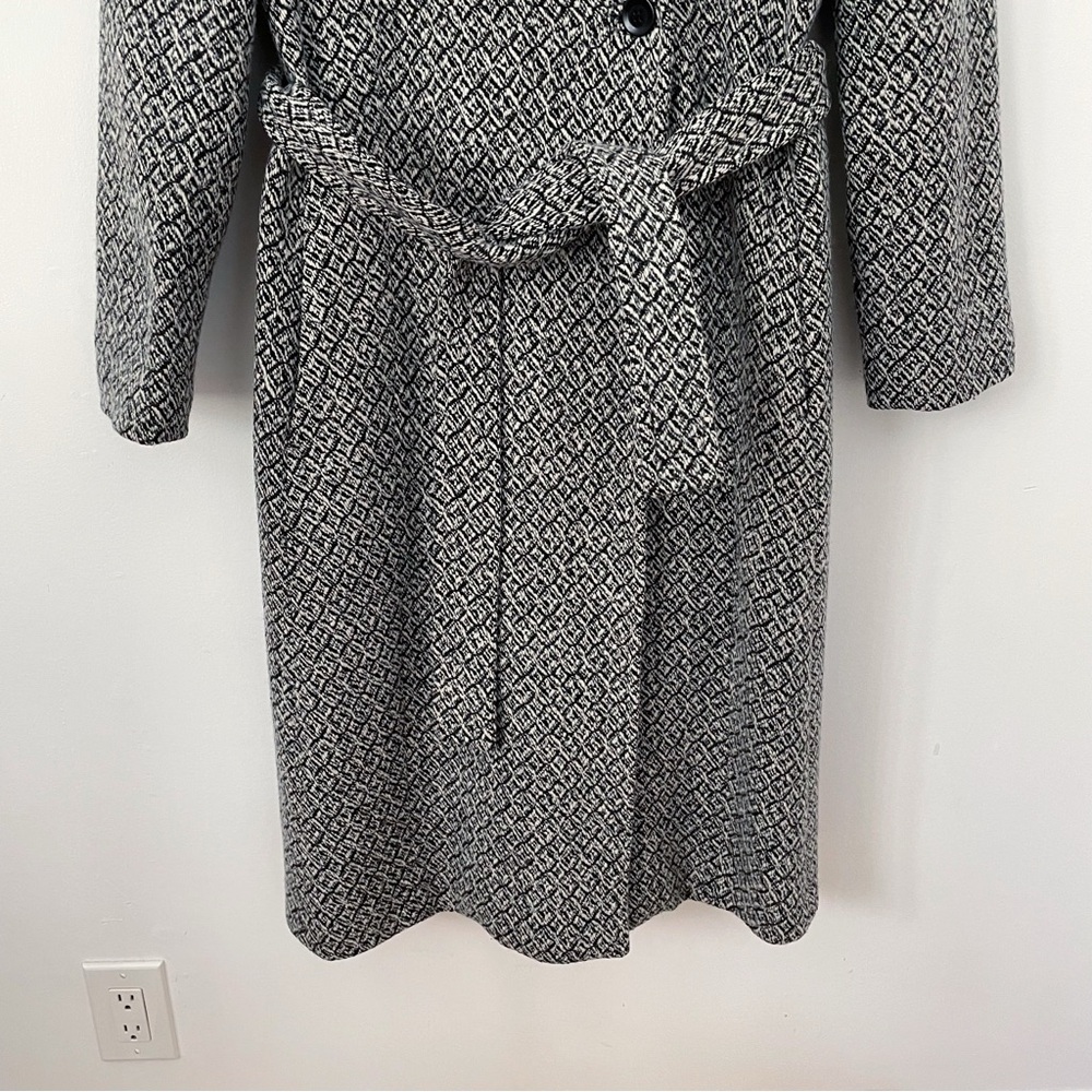 Joseph White & Black Wool Herringbone Coat  size 8 - Picture 6 of 15